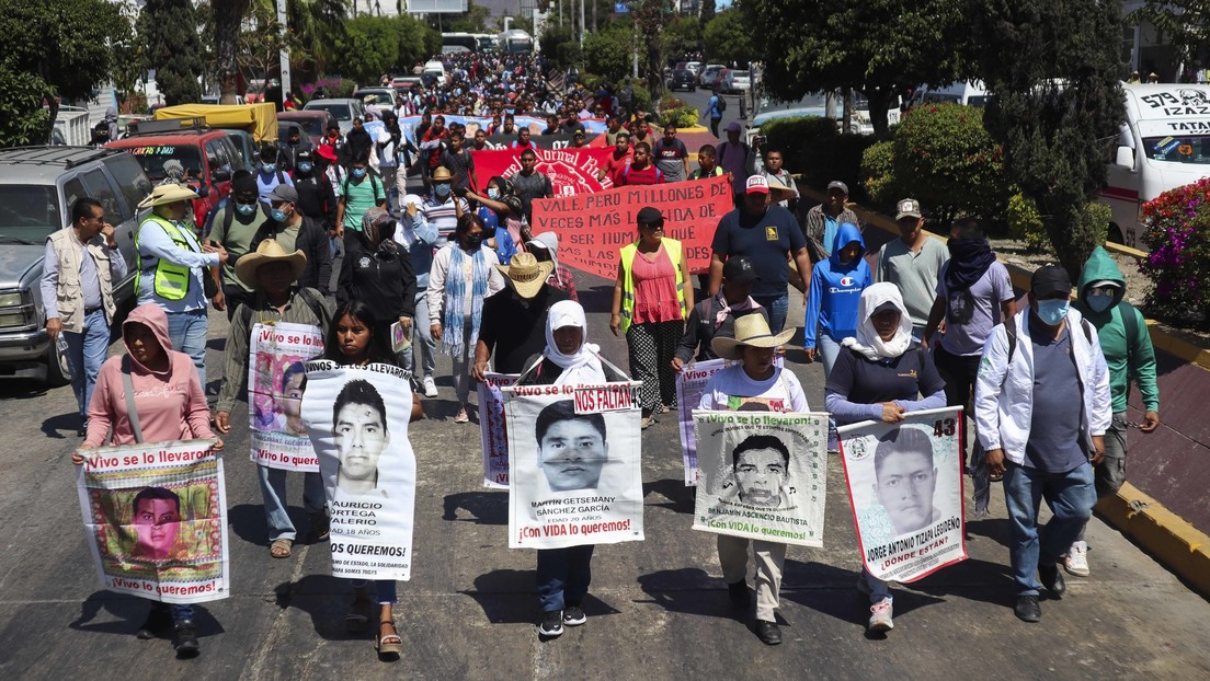 Las razones de los familiares de Ayotzinapa para boicotear las campañas en México